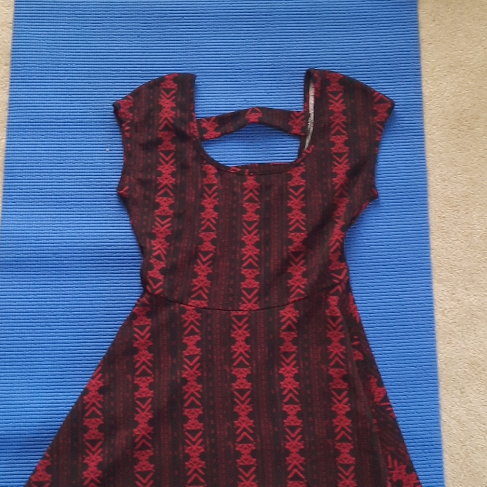 Dress - Picture 2 of 6